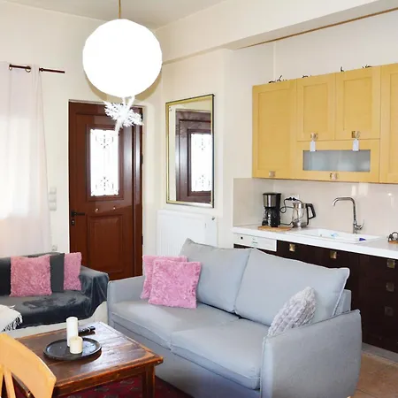 Sissy Sweet Chalet Elateia (Phthiotis)